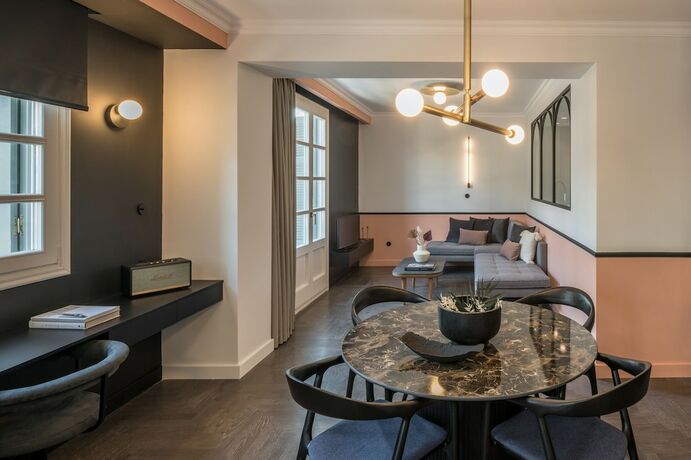 Imagen de la habitación del Hotel 72 AD Suites. Foto 17