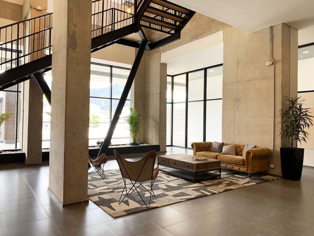 Imagen de los interiores del Hotel 72 Hub. Foto 17