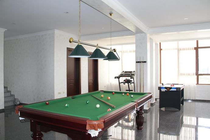 Imagen de los interiores del Hotel 725. Foto 19