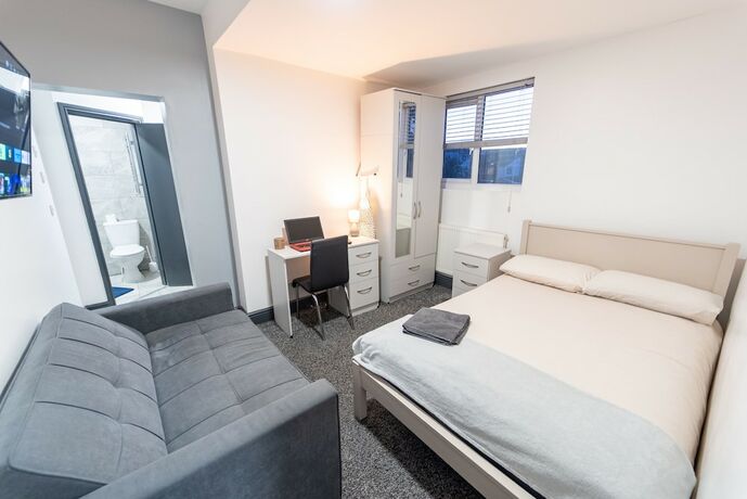 Imagen de la habitación del Hotel 76 Bournbrook Road Equipped Studios Near QE. Foto 13