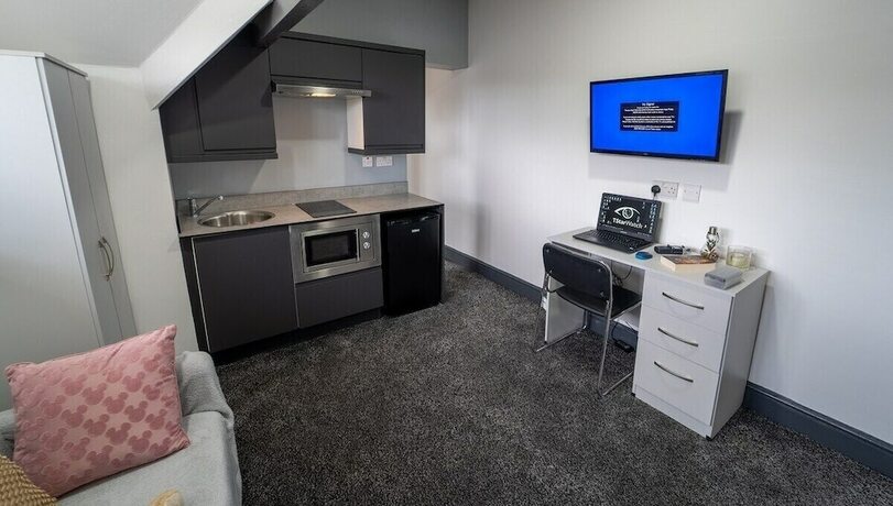 Imagen de la habitación del Hotel 76 Bournbrook Road Equipped Studios Near QE. Foto 19