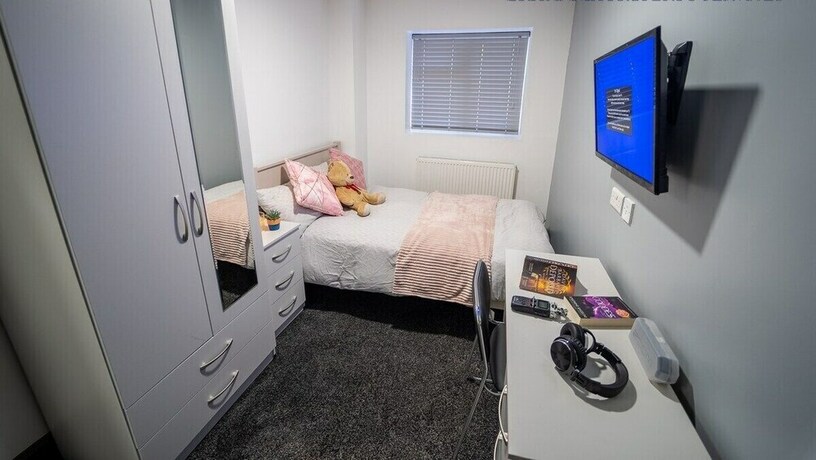 Imagen general del Hotel 76 Bournbrook Road Equipped Studios Near QE. Foto 9