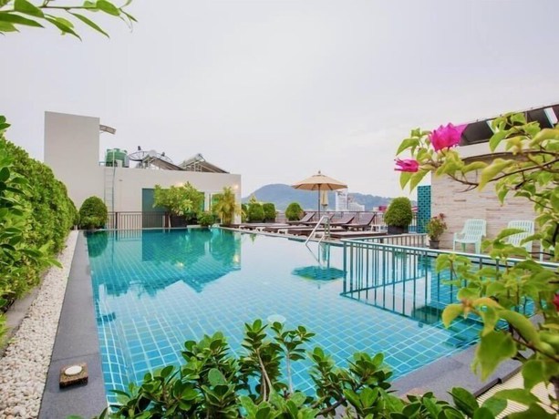 Imagen de la piscina del Hotel 77 Patong Hotel And Spa. Foto 18
