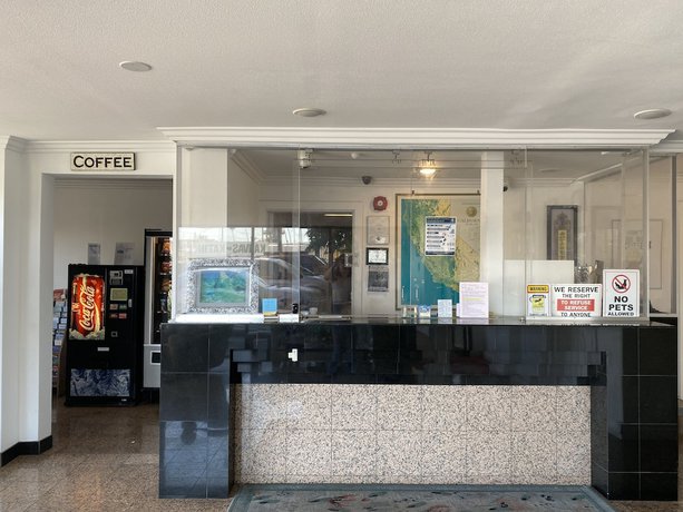 Imagen de los interiores del Hotel 777 Motor INN, Surfside. Foto 19