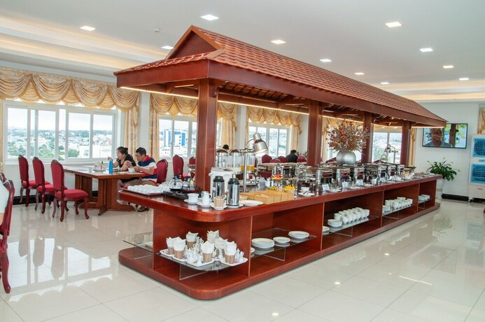 Imagen del bar/restaurante del Hotel 7S Hotel Pleiku and Em. Foto 3