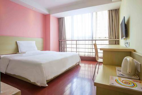 Imagen de la habitación del Hotel 7days Inn Shanghai Lujiazui Shimao Riviera Garoade. Foto 2