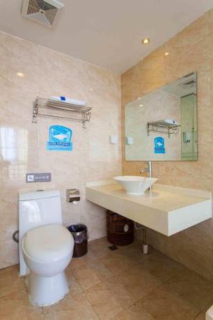 Imagen general del Hotel 7days Inn Shenzhen Long Hua. Foto 1