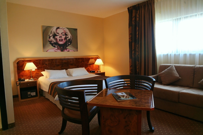 Imagen de la habitación del Hotel 7hotelandspa. Foto 4