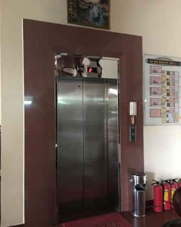 Imagen de los interiores del Hotel 8 3. Foto 16