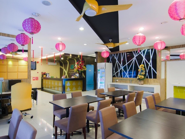 Imagen del bar/restaurante del Hotel 8 Days Boutique @ Mount Austin Jb. Foto 4
