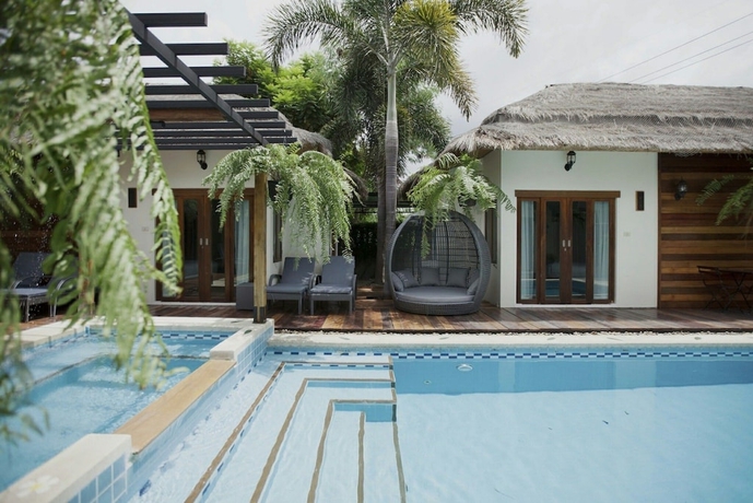 Imagen de la piscina del Hotel 8 Villas Hua Hin. Foto 14