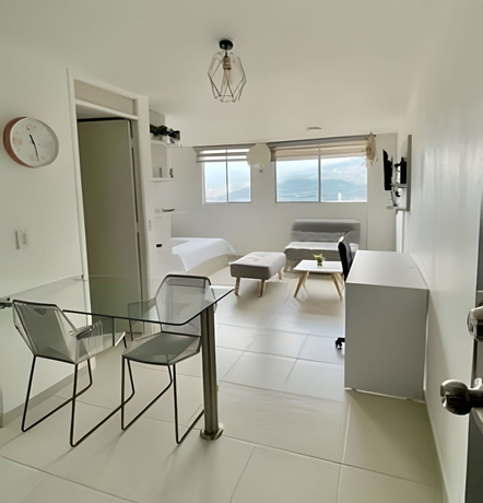 Imagen de la habitación del Hotel 802 santa elena. Foto 5