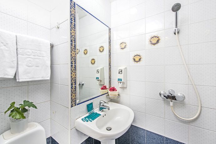 Imagen de la habitación del Hotel 81 Palace. Foto 4