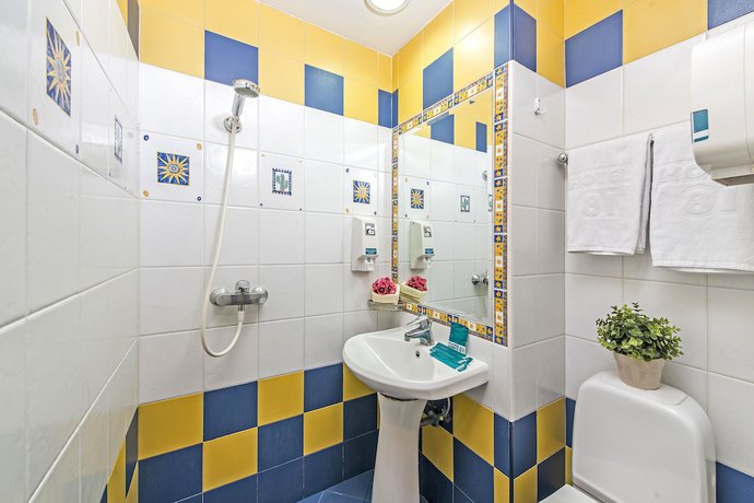 Imagen de la habitación del Hotel 81 Palace. Foto 5