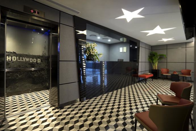 Imagen de los interiores del Hotel 81 Premier Hollywood (sg Clean). Foto 11