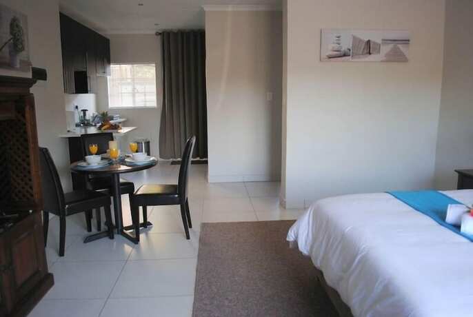 Imagen de la habitación del Hotel 86 Edison Guest Lodge. Foto 18