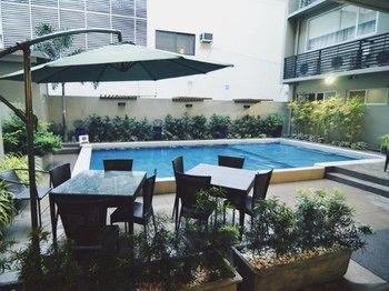 Imagen de la habitación del Hotel 88 Courtyard. Foto 4