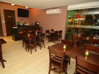 Imagen de la piscina del Hotel 88 Courtyard. Foto 11