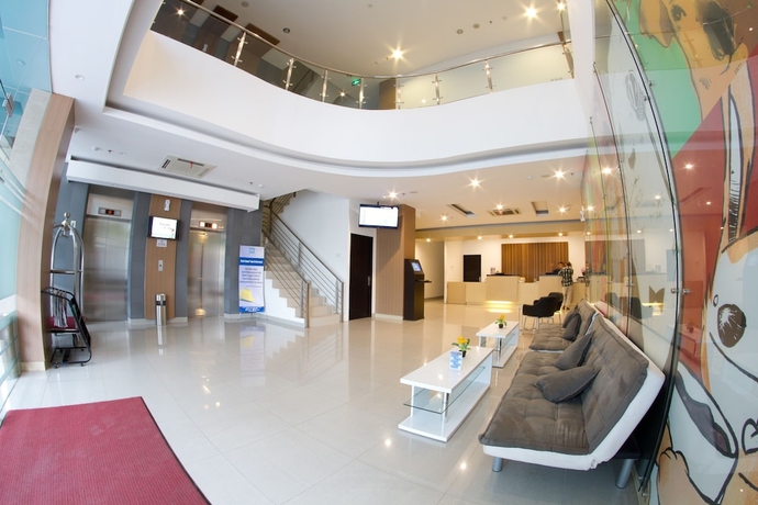 Imagen de los interiores del Hotel 88 Grogol By Wh. Foto 15