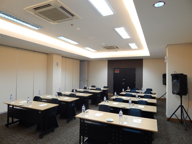 Imagen de los interiores del Hotel 88 Jakarta - Mangga Besar Viii. Foto 14