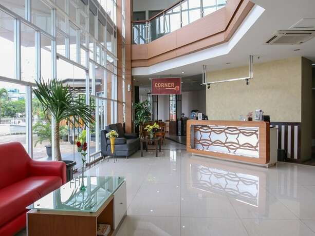 Imagen general del Hotel 88 Kedoya Jakarta. Foto 10