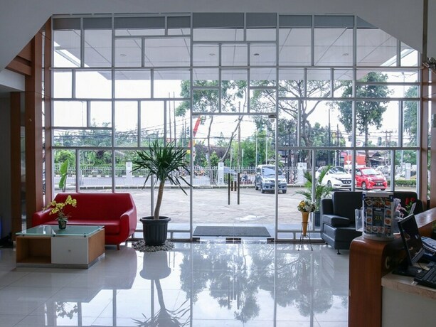 Imagen de los interiores del Hotel 88 Kedoya Jakarta. Foto 22