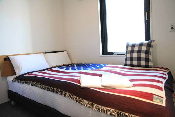 Imagen de la habitación del Hotel 8hotel. Foto 8