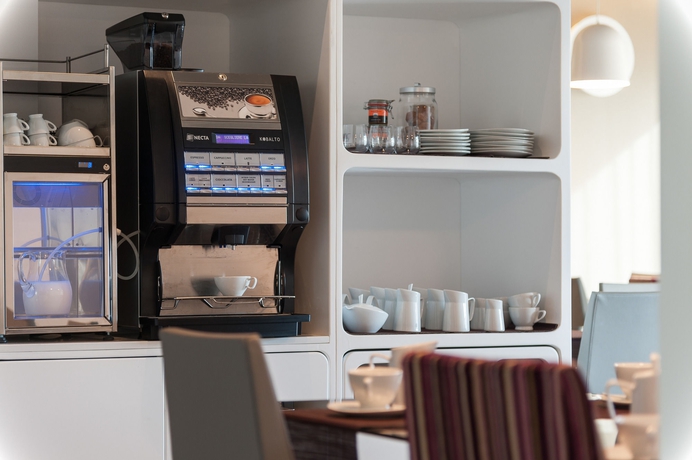 Imagen del bar/restaurante del Hotel 8piuhotel. Foto 6