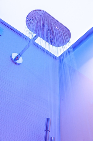 Imagen de la habitación del Hotel 8piuhotel. Foto 11