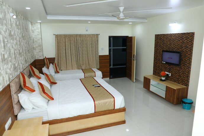 Imagen de la habitación del Hotel 8th Mile Suites. Foto 4