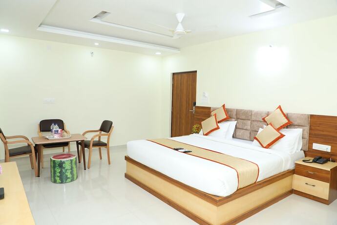 Imagen de la habitación del Hotel 8th Mile Suites. Foto 6