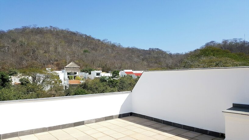Imagen general del Hotel 9 Bahias Condos, Crucecita. Foto 9