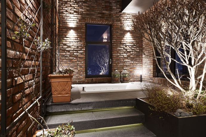 Imagen de los exteriores del Hotel 9 Brick. Foto 13