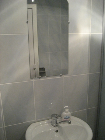 Imagen de la habitación del Hotel 9 May. Foto 4