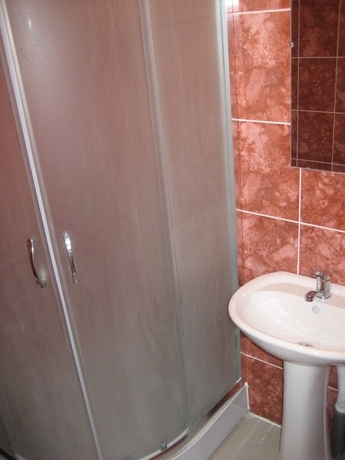 Imagen de la habitación del Hotel 9 May. Foto 10