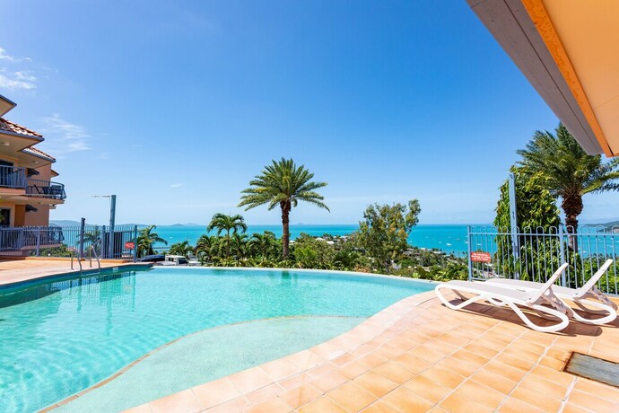 Imagen de la piscina del Hotel 9 Starview Apartments. Foto 33