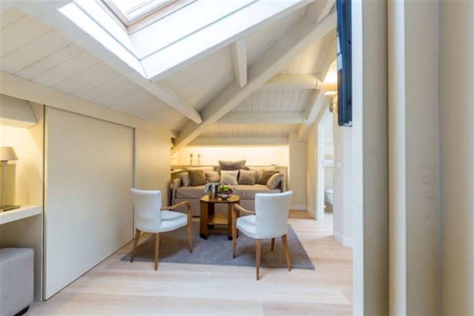 Imagen de los interiores del Hotel 900. Foto 15