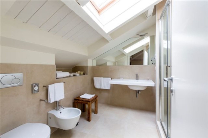 Imagen de la habitación del Hotel 900. Foto 11