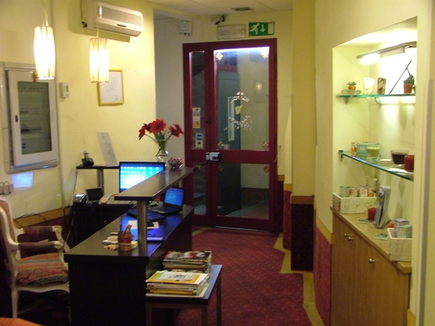 Imagen de los interiores del Hotel 900 Toscana. Foto 7