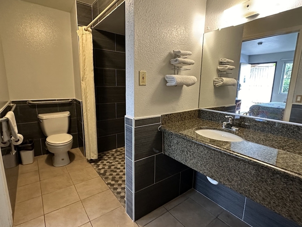 Imagen de la habitación del Hotel 90280. Foto 10