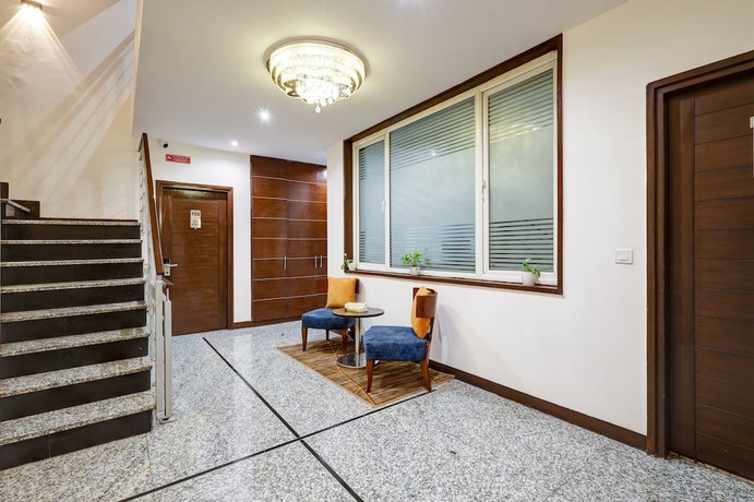 Imagen de los interiores del Hotel 91 Golf Course Road. Foto 16