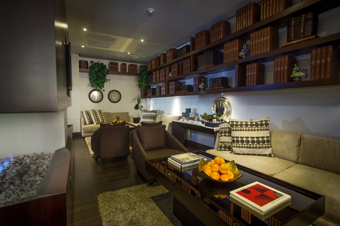 Imagen de los interiores del Hotel 93 Luxury Suites and Residences. Foto 9