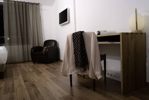 Imagen de la habitación del Hotel 96. Foto 7