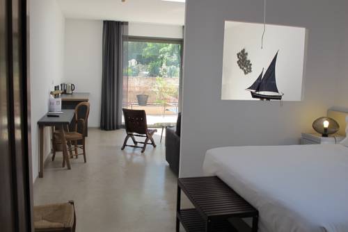 Imagen de la habitación del Hotel 96. Foto 12