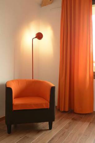 Imagen de la habitación del Hotel 96. Foto 15