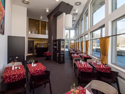Imagen general del Hotel 99, CHOMUTOV. Foto 2