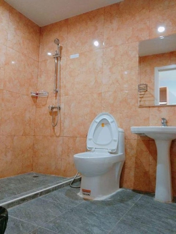 Imagen de la habitación del Hotel 99, Nonthaburi. Foto 15