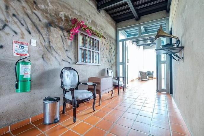 Imagen de los interiores del Hotel 999. Foto 11