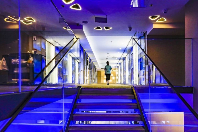 Imagen de los interiores del Hotel 9h. Foto 13