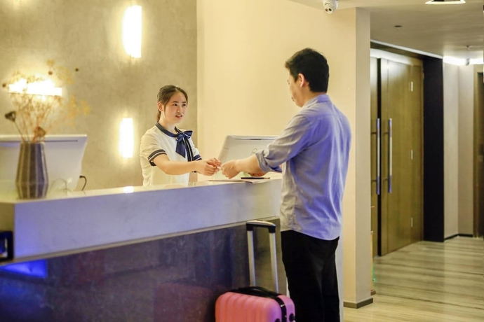 Imagen de los interiores del Hotel 9h. Foto 15